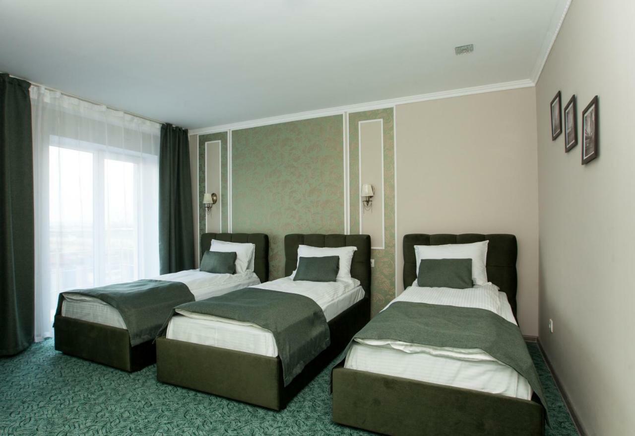 Mon Ami Hotel Ivano-Frankivsk Exteriér fotografie