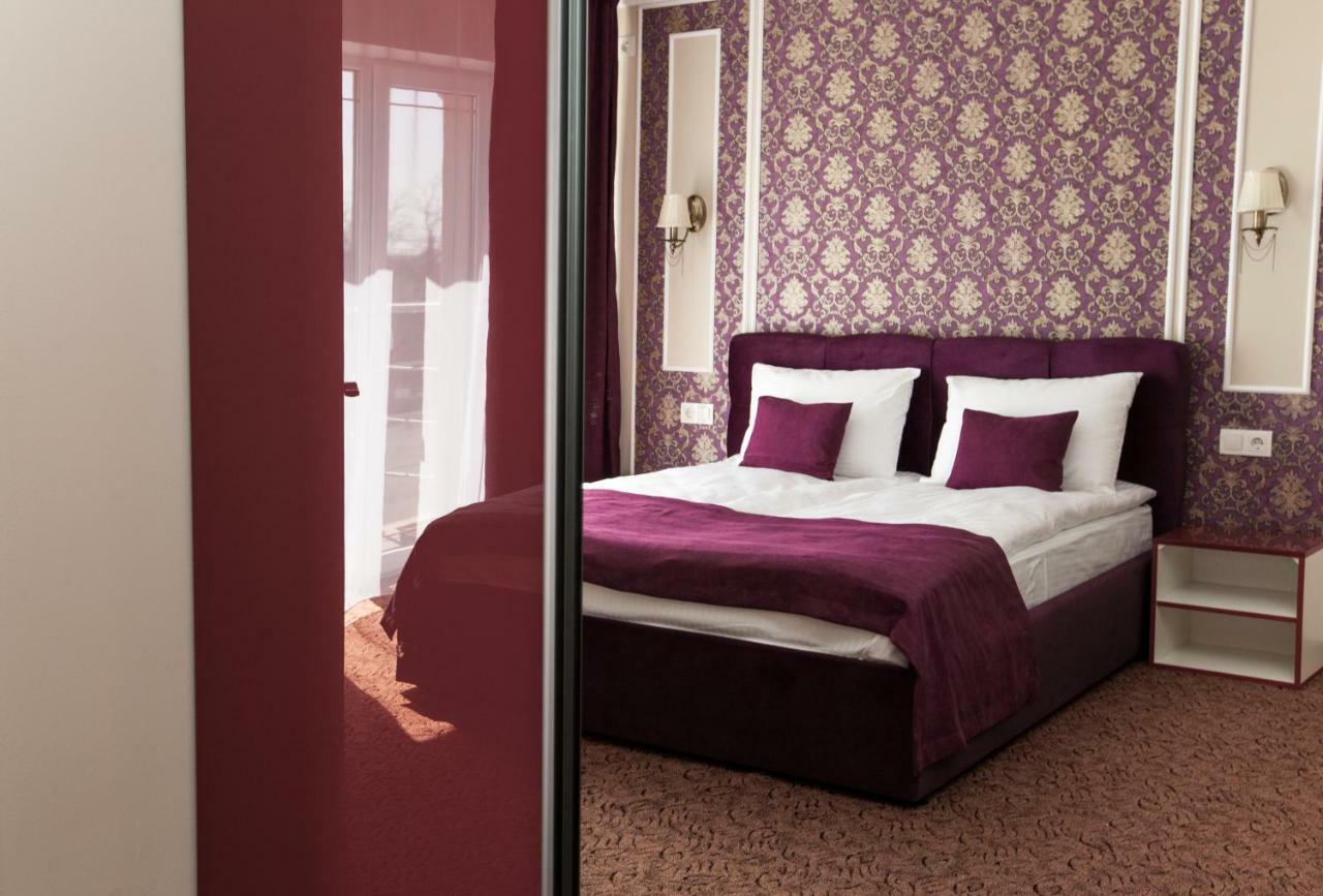Mon Ami Hotel Ivano-Frankivsk Exteriér fotografie