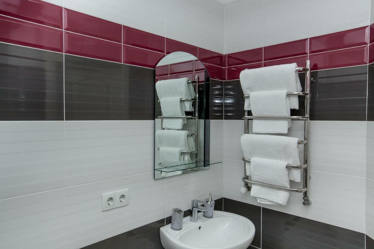Mon Ami Hotel Ivano-Frankivsk Exteriér fotografie