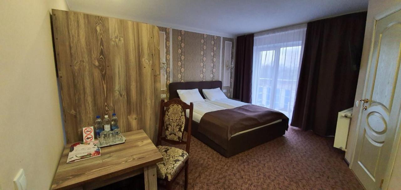 Mon Ami Hotel Ivano-Frankivsk Exteriér fotografie